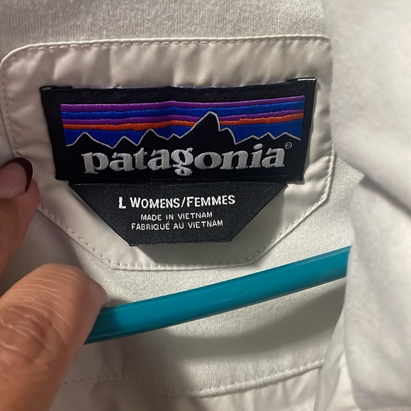 Women’s Patagonia down jacket - Picture 6 of 7
